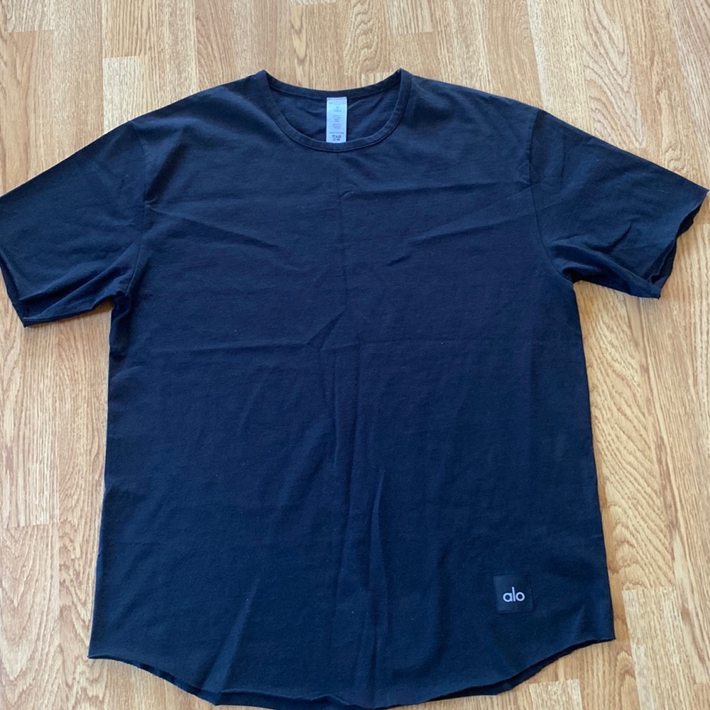 NWOT Black Alo T-Shirt